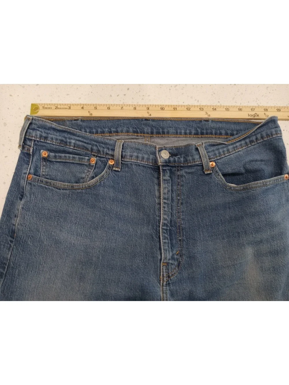 Levis 505 Regular Straight Fit Jeans Mens 38x30 Medium Wash Blue Denim Classic